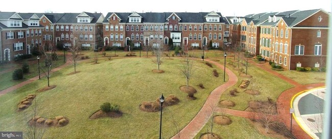 Photo - 8043 Reserve Way