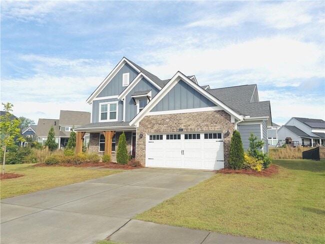 Photo - 607 Michigan Cir