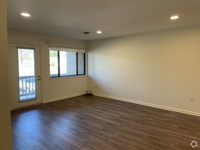 Building Photo - 126 Ridgeview St Unit 201 Rental