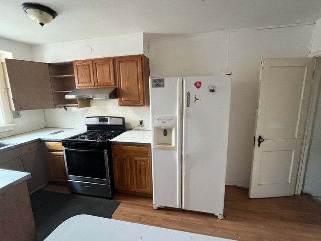 Photo - 6734 Sylvester St