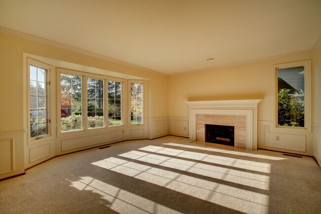 Photo - 5Bd/2.5Ba Bellevue Home