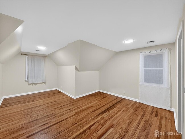 Photo - 1154 Roosevelt Ave Unit 2