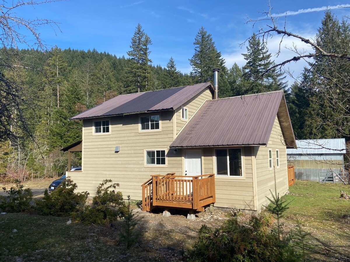 Photo - 2 Bedroom home with acreage for Rent | Carson, WA