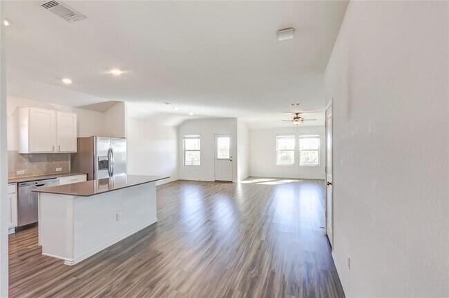 Photo - 730 Carol Dr