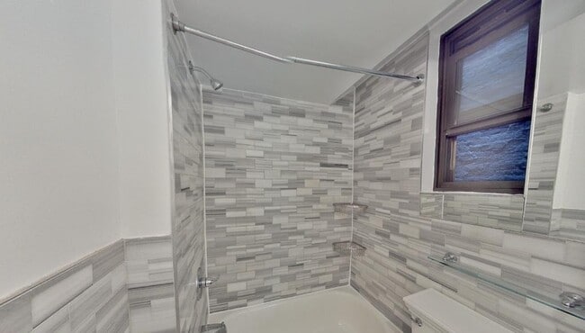 Photo - 230 E 32nd St Unidad 1C