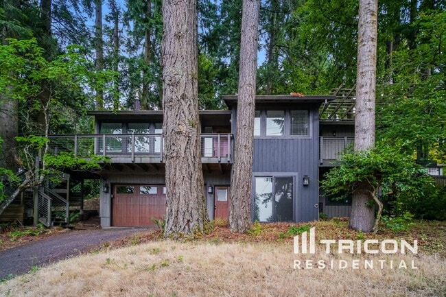 Building Photo - 1250 Hemlock St Rental