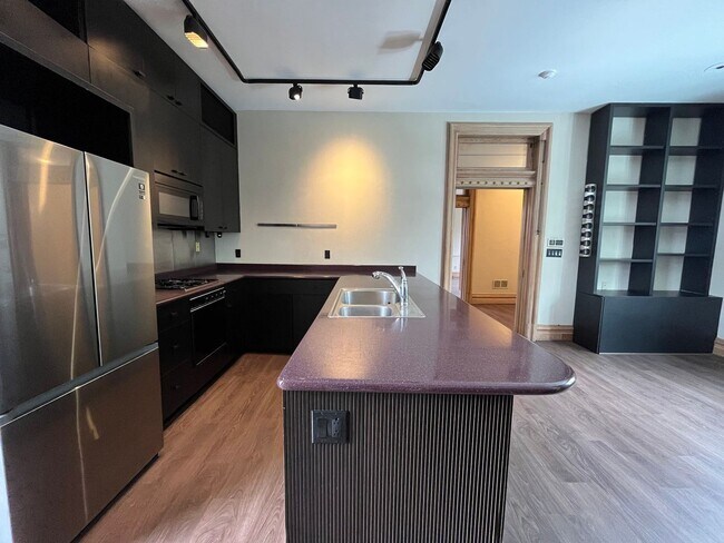 Photo - 200 W North Ave Unidad 3rd Floor