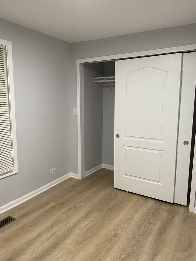 Bedroom - 1026 W 20th Pl Unit 1R