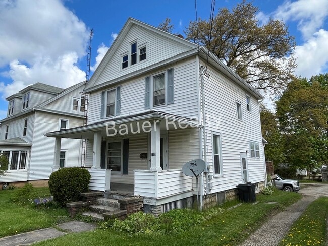 Photo - Three Bedroom Near Brookside Park