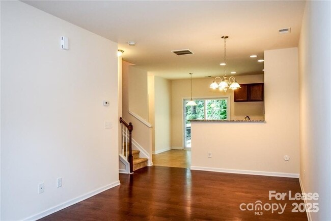 Photo - 194 Limerick Rd