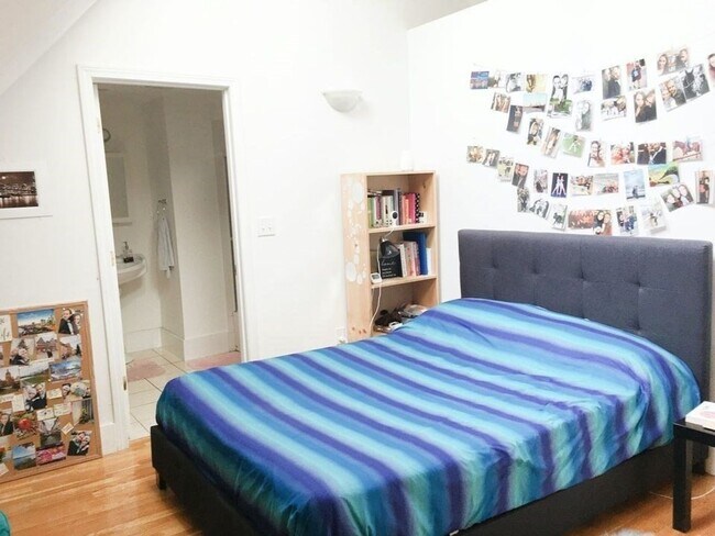 Photo - Oak Square Huge 2nd & 3rd floor SIX bed 3 1/2 bath Brighton