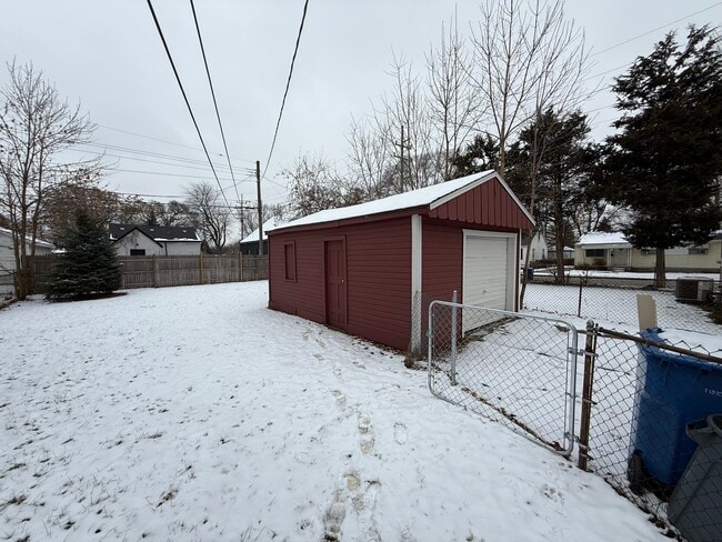 Photo - 12408 Sarsfield Ave