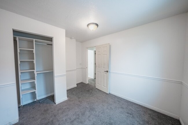 1867 S Main St
