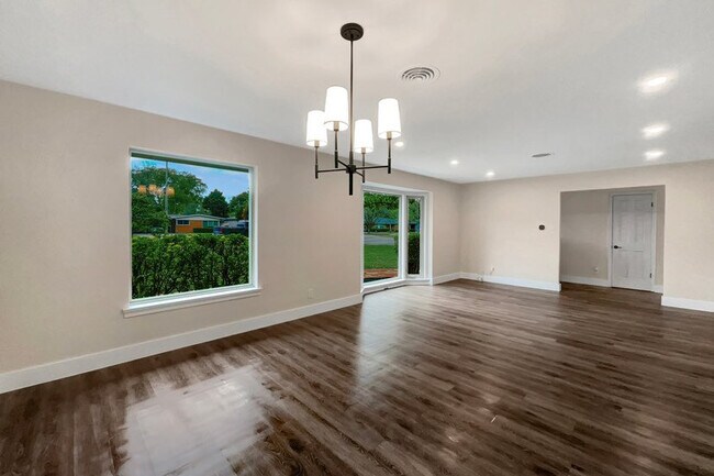 7148 E Mockingbird Ln