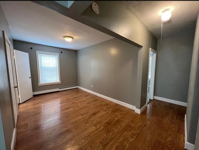 Building Photo - 43 Campbell Ter Unit 2 Rental