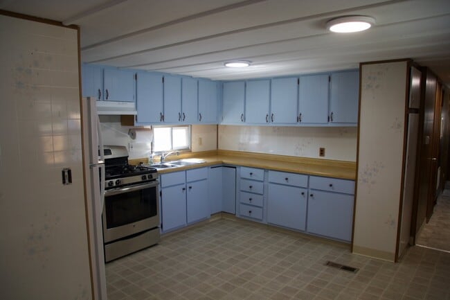 Photo - 2713 1/2 Dodge Ave