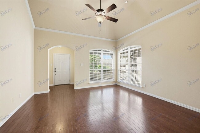 Photo - 5629 Hummingbird Ln