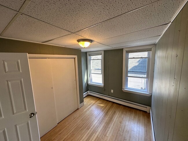 Building Photo - 92 Peirce St. Unit 2nd Flr