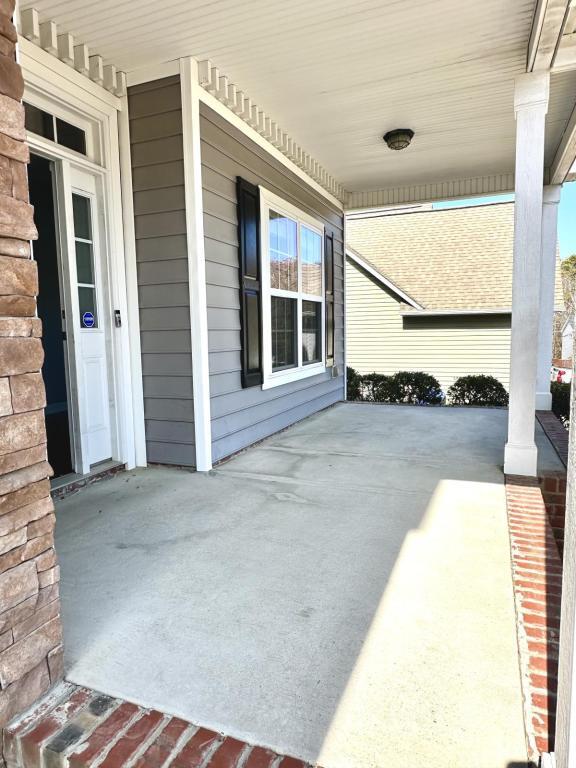 Photo - 413 Sedgemoor Rd