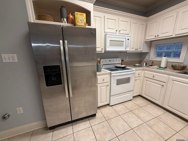 Photo - 5545 Ducros Dr