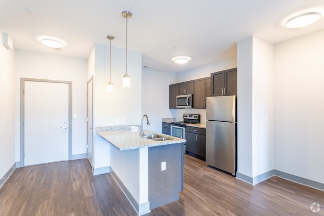 2BR,2BA,985SF - Addison