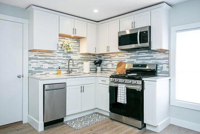 Photo - 14 Brinley St Condo