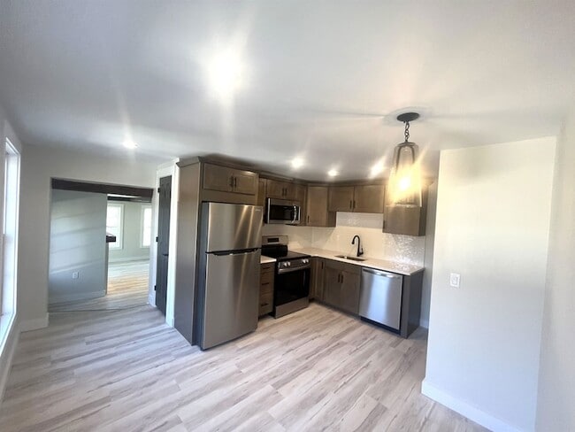 Building Photo - 2895 White Mountain Hwy Unit 4 Rental