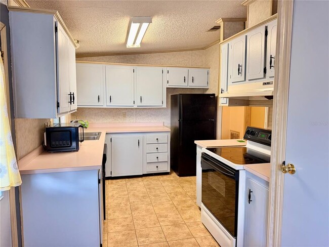 4637 Belle Grove