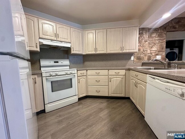 Photo - 951 Westgate Dr