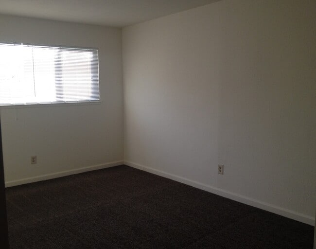 Photo - 1014 Clinton Rd