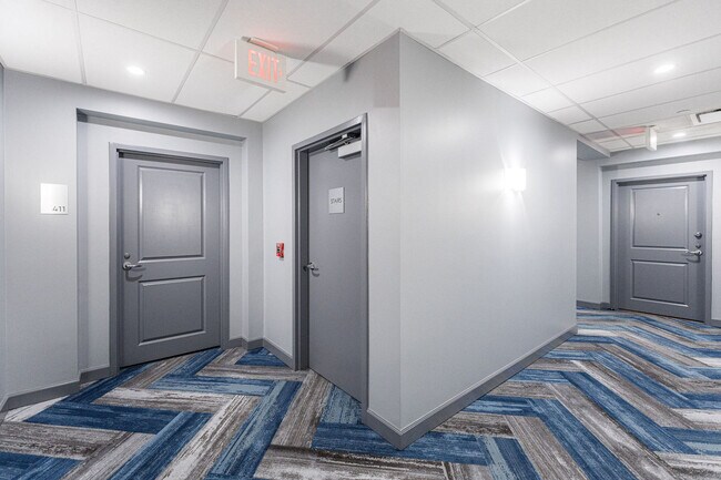 Photo - 1124 Lake St Unidad 411