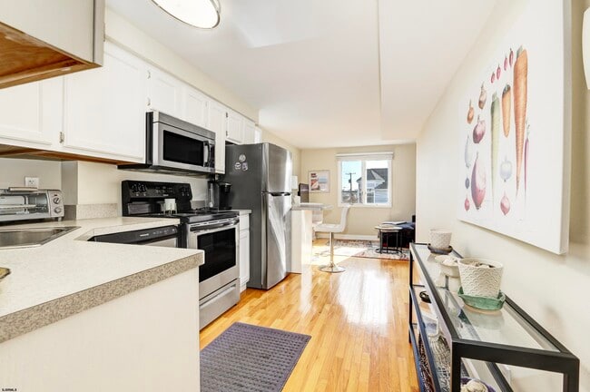 Photo - 9801 Ventnor Ave Unidad B1