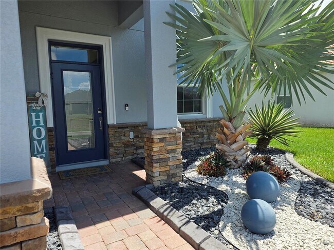 2153 Lakeside Ave