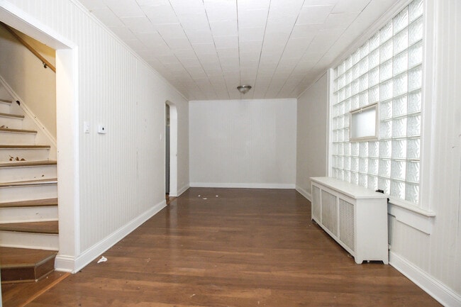 Photo - 2244 W Irving Park Rd