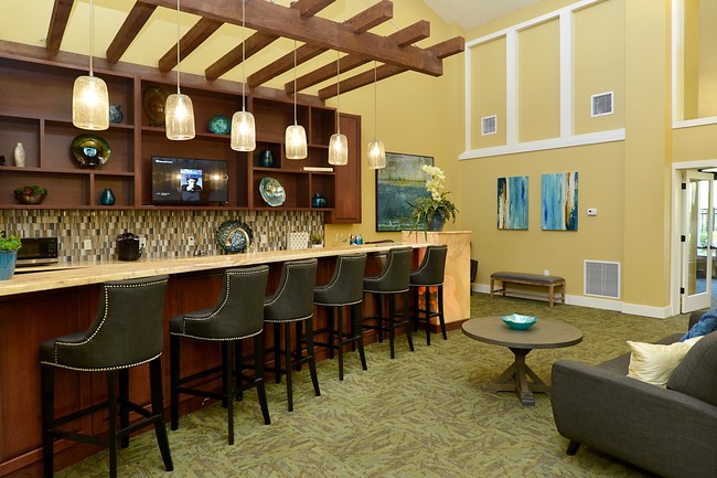 Alta Mar at Broadwater Apartments
