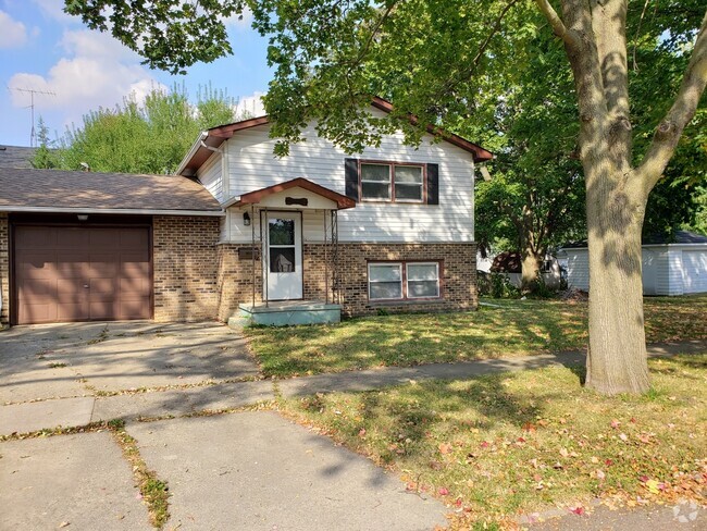 Building Photo - 1003 Prospect St Rental