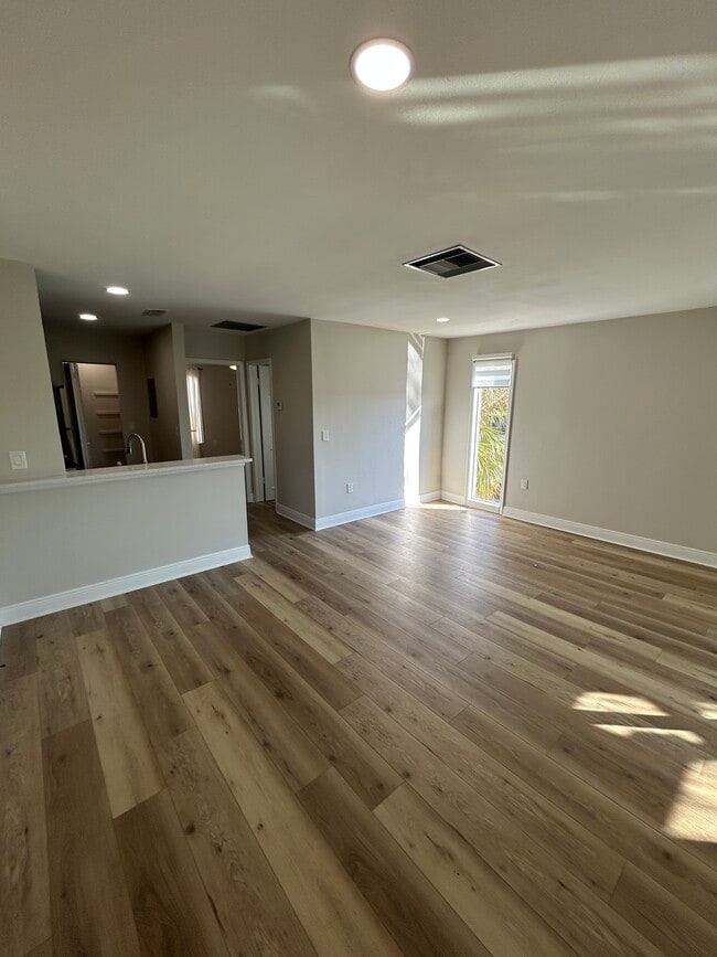 Photo - 3848 N Lake Dr Unit 137