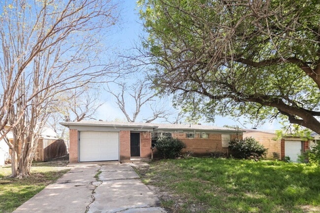 Photo - 4850 Bedford Dr