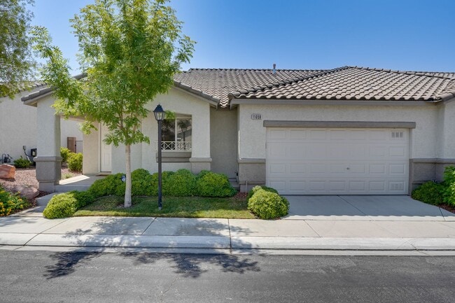Building Photo - CHARMING 2 BEDROOM TOWNHOME IN SOUTHERN HIGHLANDS