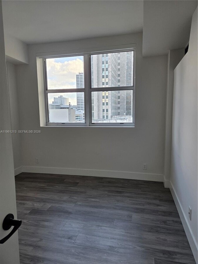 Photo - 111 E Flagler St Unidad 706
