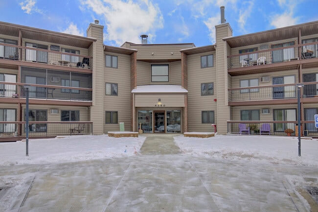 Photo - 4350 Trenton Ln N Unit 119