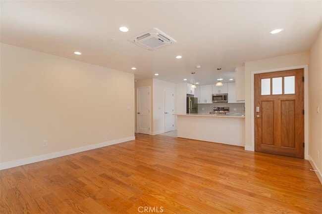 Photo - 319 N Shelton St