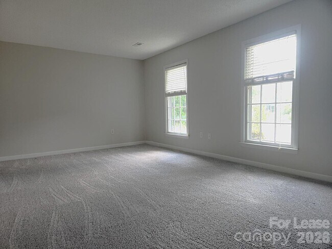 Photo - 2022 Glouchester Cir