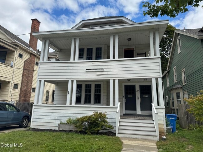 Building Photo - 663 Hudson Ave Unit 1