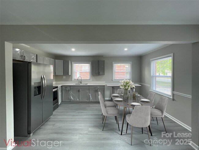 Photo - 1607 Russell Ave