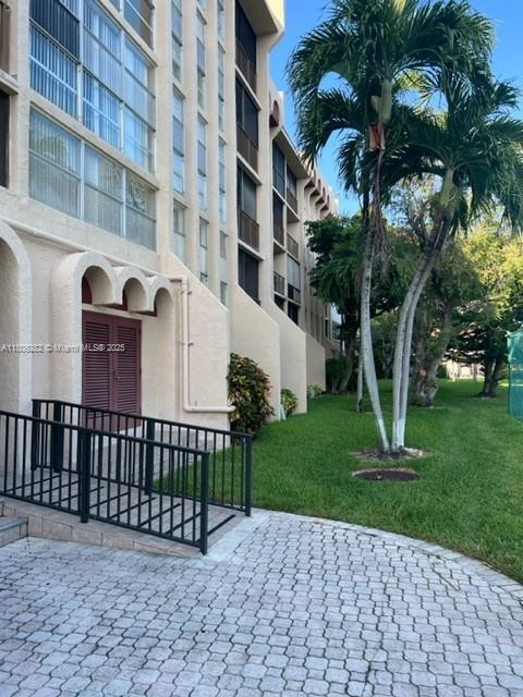Photo - 2001 Atlantic Shores Blvd Unit 105