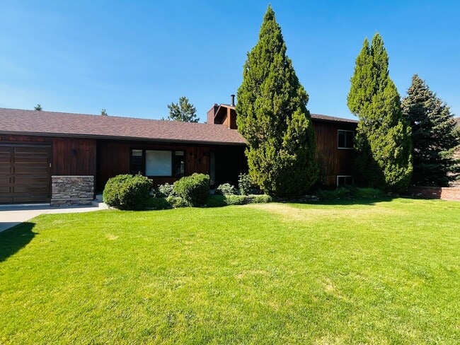 Beautiful 5 bed/3 Bath Home in Heights - Beautiful 5 bed/3 Bath Home in Heights