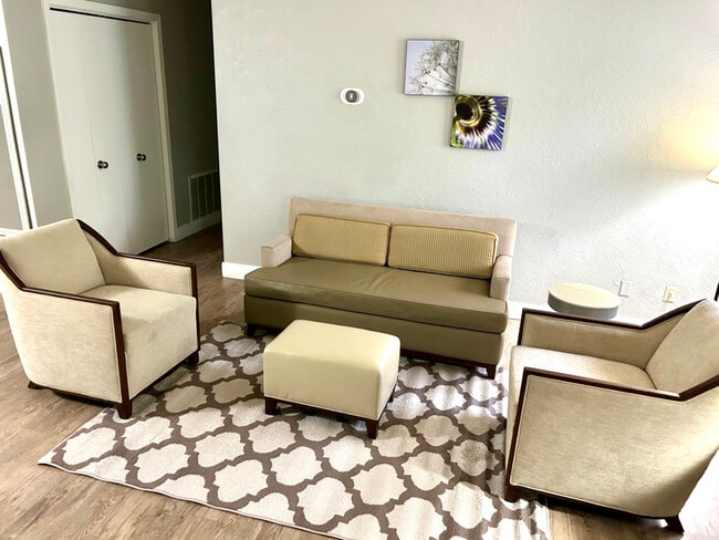 Photo - 4028 N Illinois Ave Unit 7