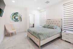 Photo - 1372 Peninsula Point Ave