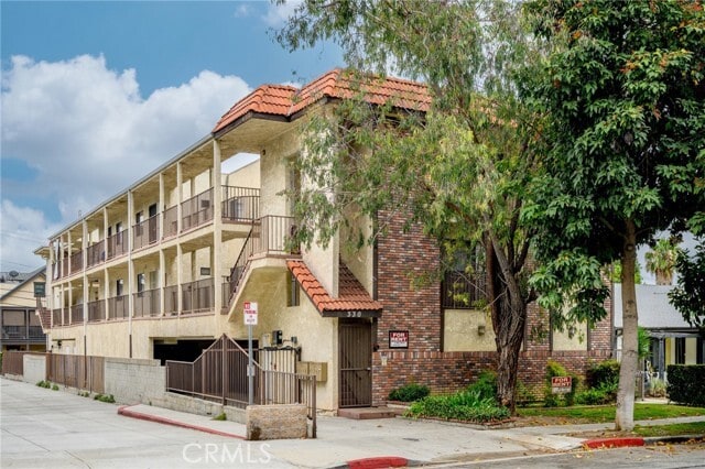 Building Photo - 330 Pioneer Dr